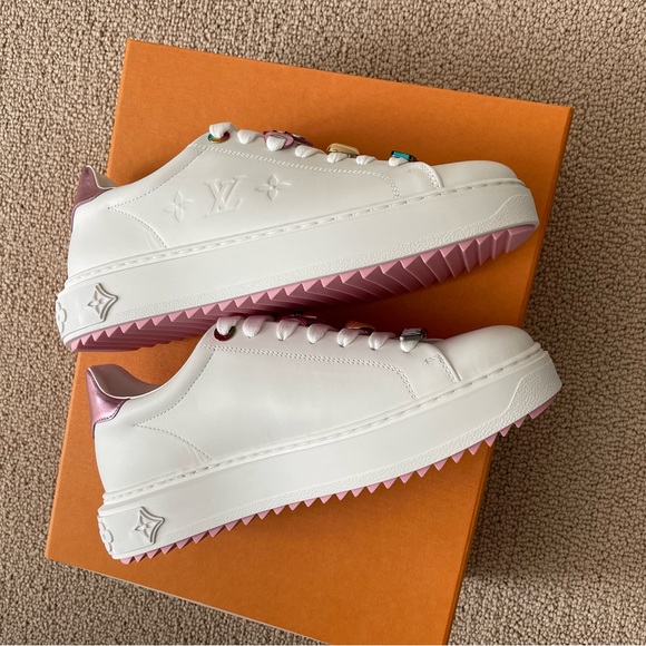 NWT Time Out Sneaker 🦄 - Picture 3 of 5